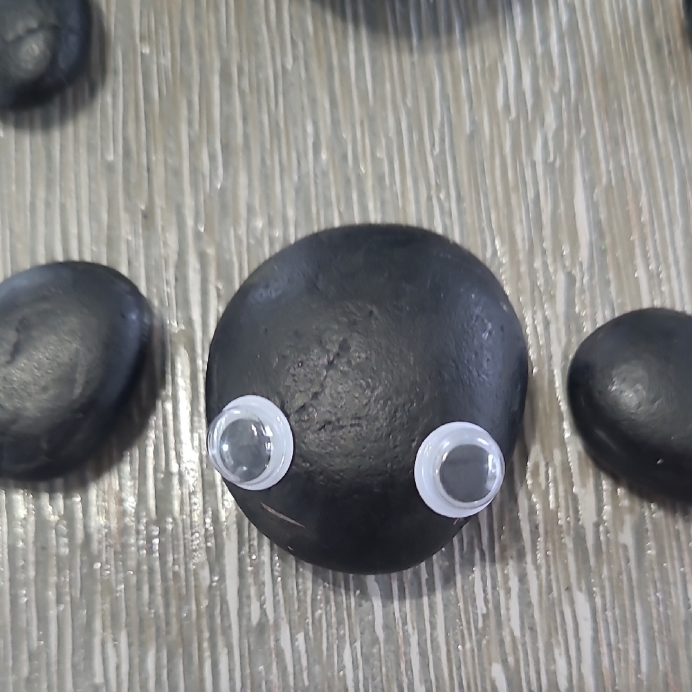 Hand-Painted Turtle Rock Decor - Picture 4 of 6